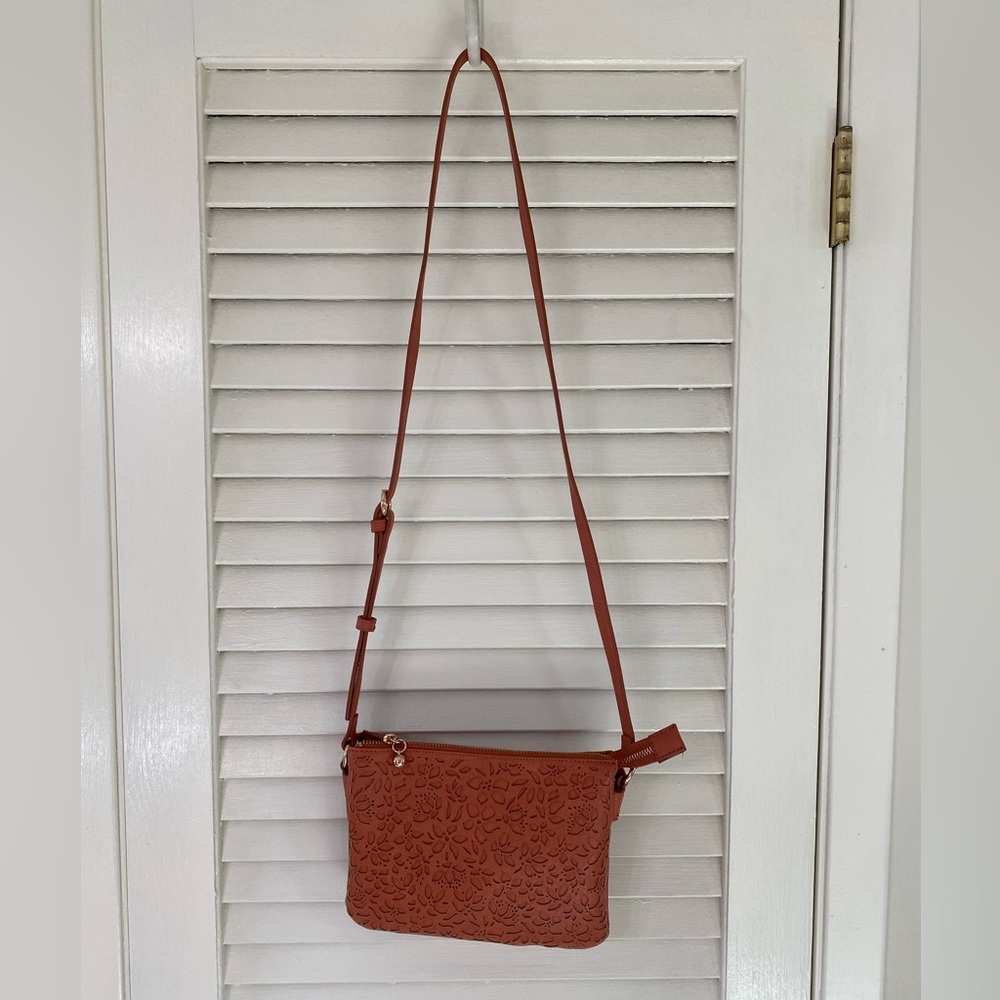 Lauren Conrad Coral/Orange Crossbody Bag